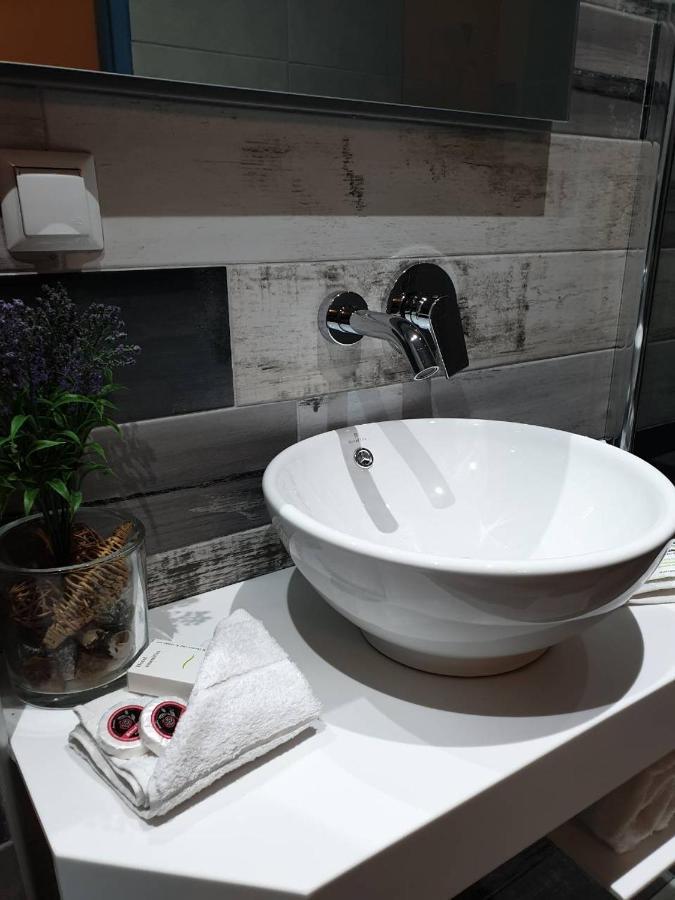 V-Suites 2 Potós Eksteriør bilde